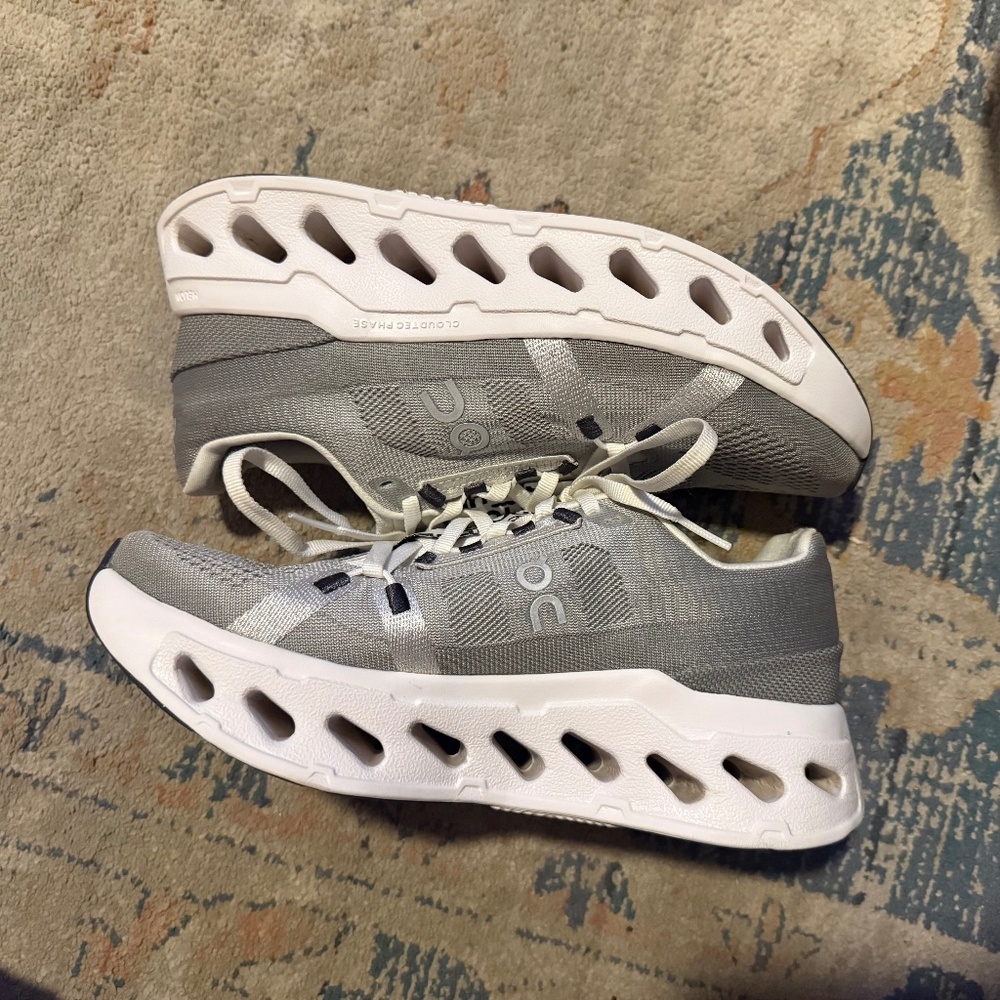 On Cloud Cloudclipse Running Shoe (W8) - image 3